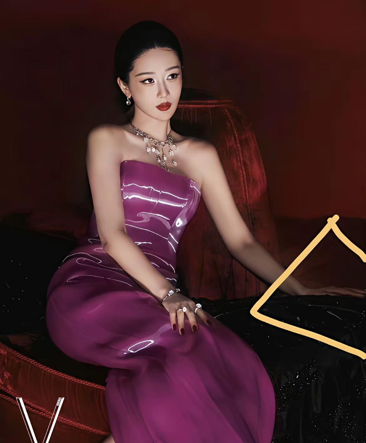 杨紫画圈的地方怎么了

我看一个人画圈了

不懂怎么了不好看吗