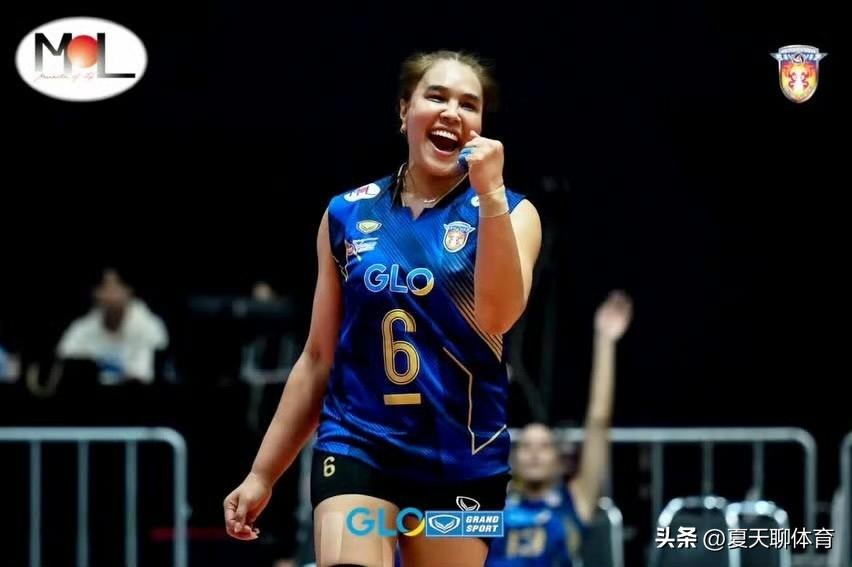 泰国女排黄金一代主力退役！39岁的主攻手奥努玛宣布正式退役，2009年曾经带领泰