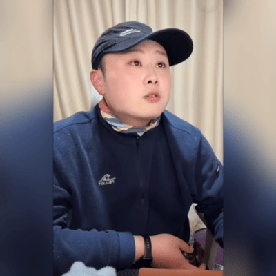 王楚钦夺冠，致远老师哭了。

王楚钦夺得澳门世界杯的男单冠军，真的非常不容易，