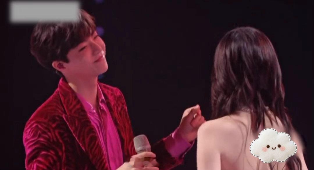 原来陈立农陈卓璇也唱过心愿便利贴 这版好听的，不是那种甜到腻的唱法，是两个人声音