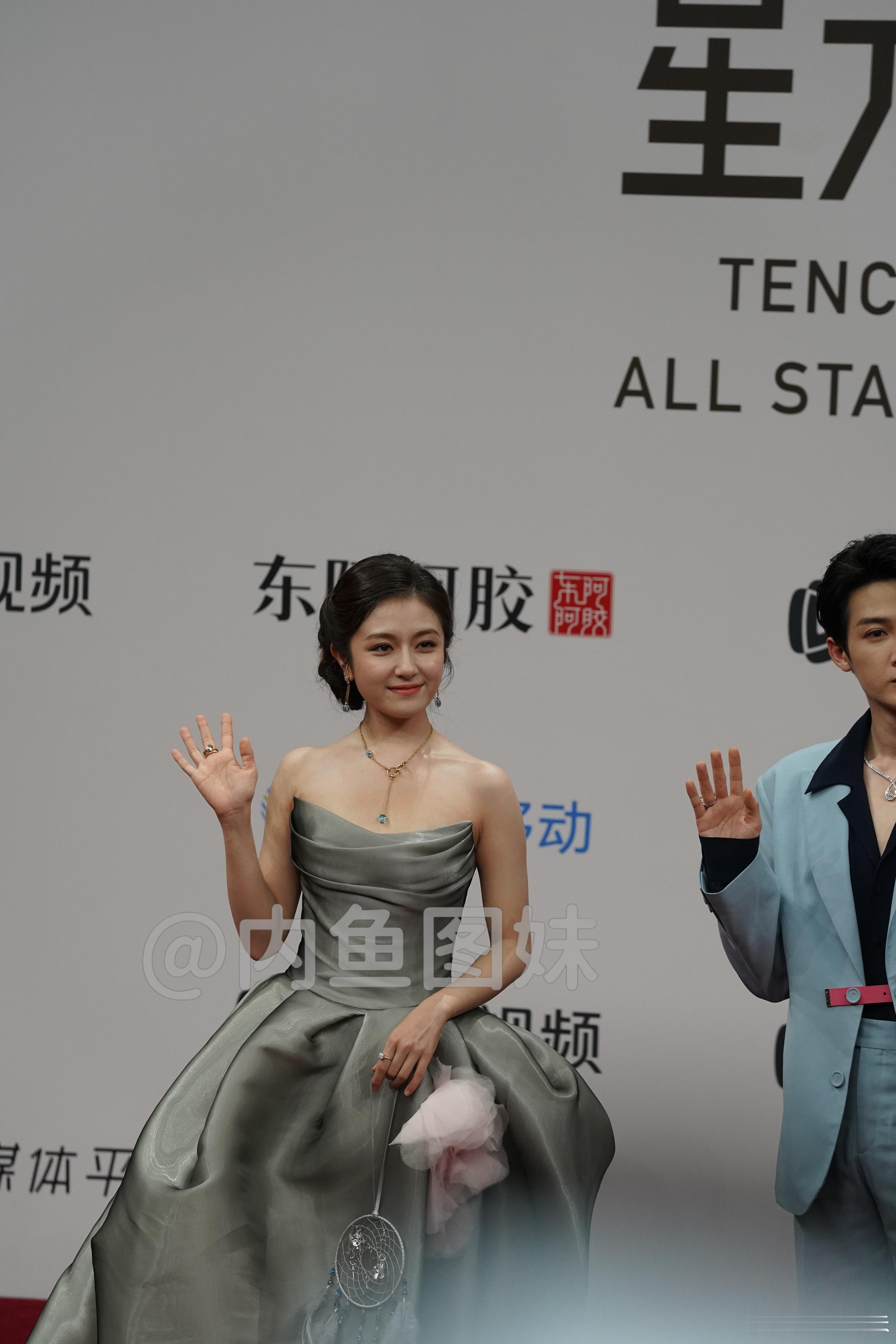 李兰迪红毯生图来啦~星光大赏红毯 李兰迪星光大赏