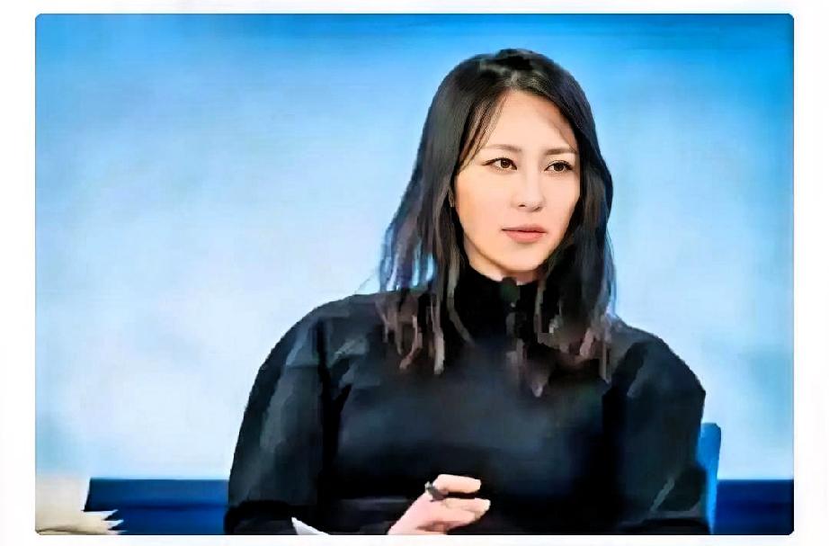 金刻羽12月6日在中国经济学年会的闪亮登场，许多人才注意到，金刻羽此刻的身份已是