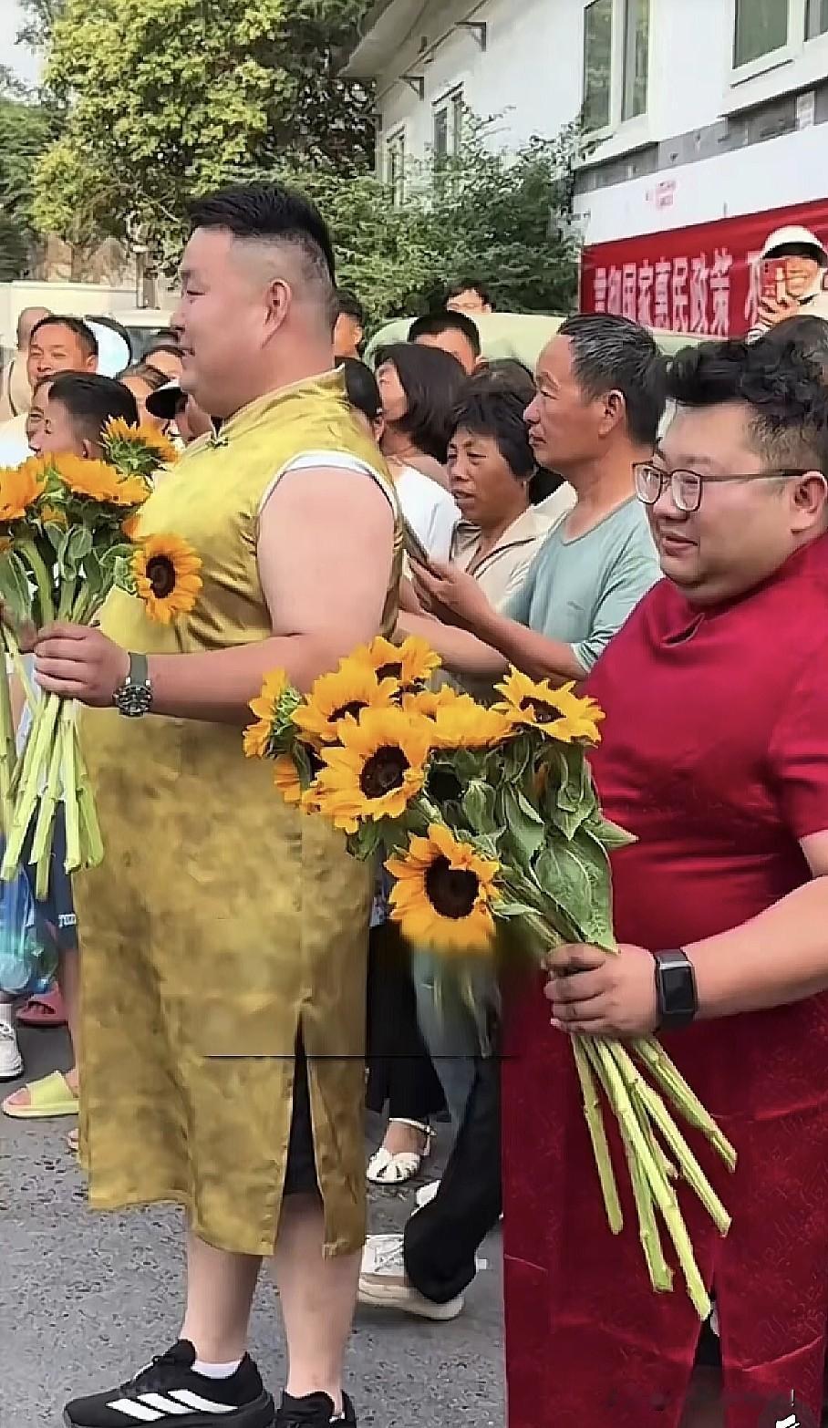 弟弟高考估分出来了，

语文116，
数学109，
英语118，
物理90，化学