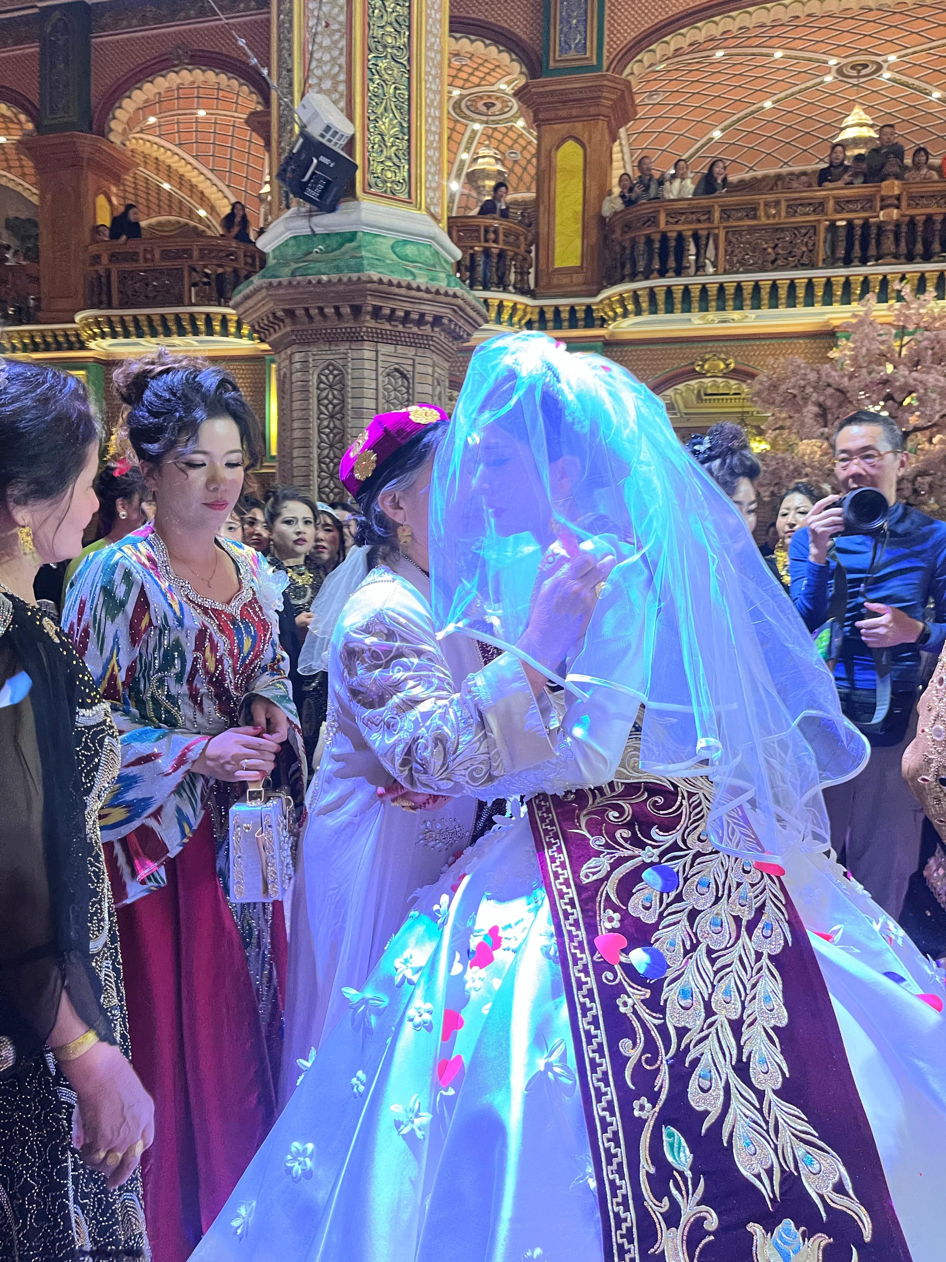 遥祝你剥落旧痂 循此新生 