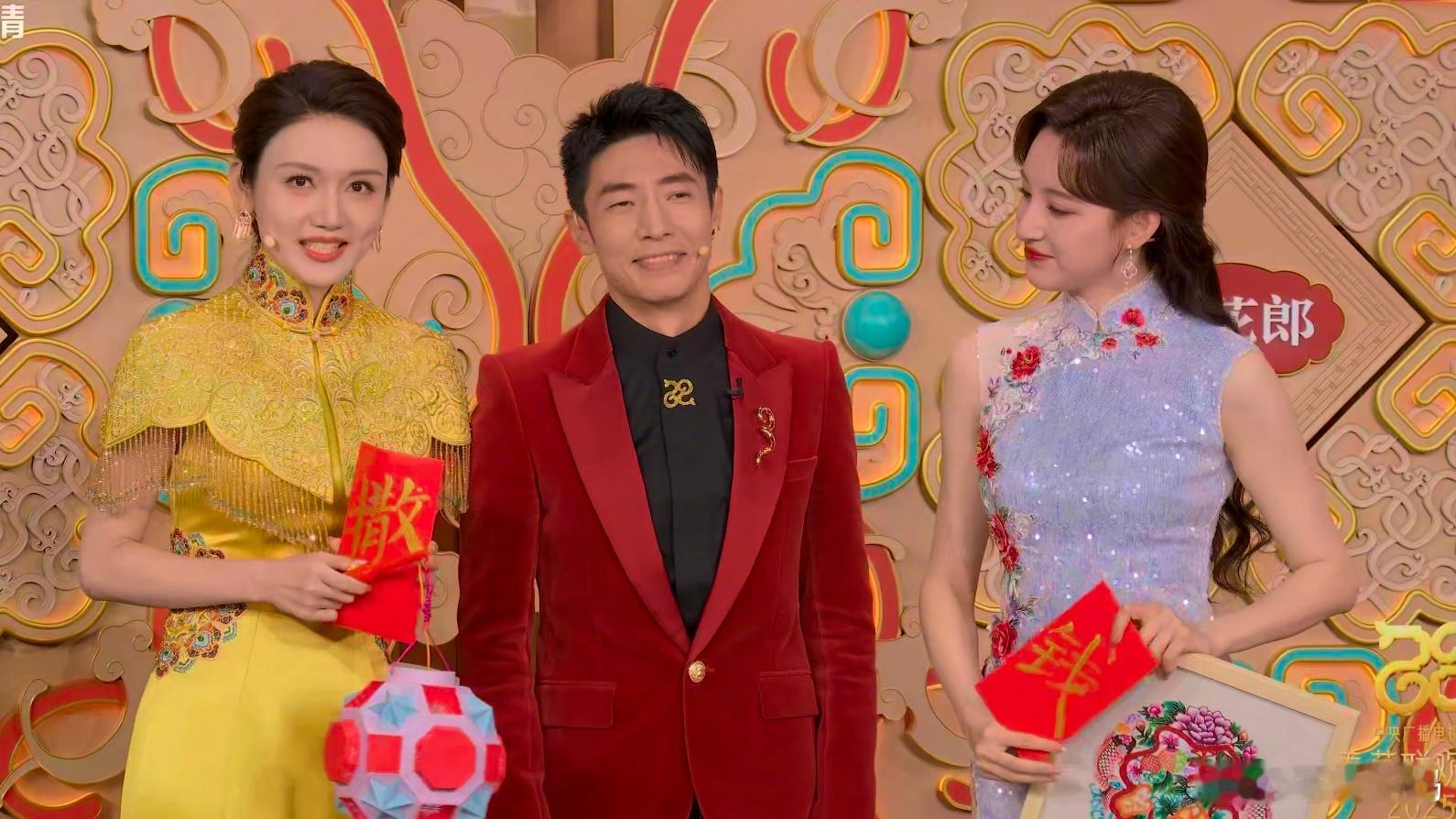 春晚段子大考  春晚 祝大家新的一年财运如财神撒钱！！ 