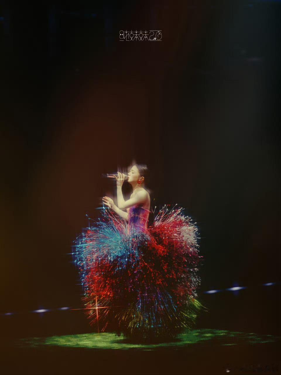 单依纯演唱会说梦回武汉单依纯重回武汉开唱，梦回武汉的话语温柔又有力量，她的音乐之