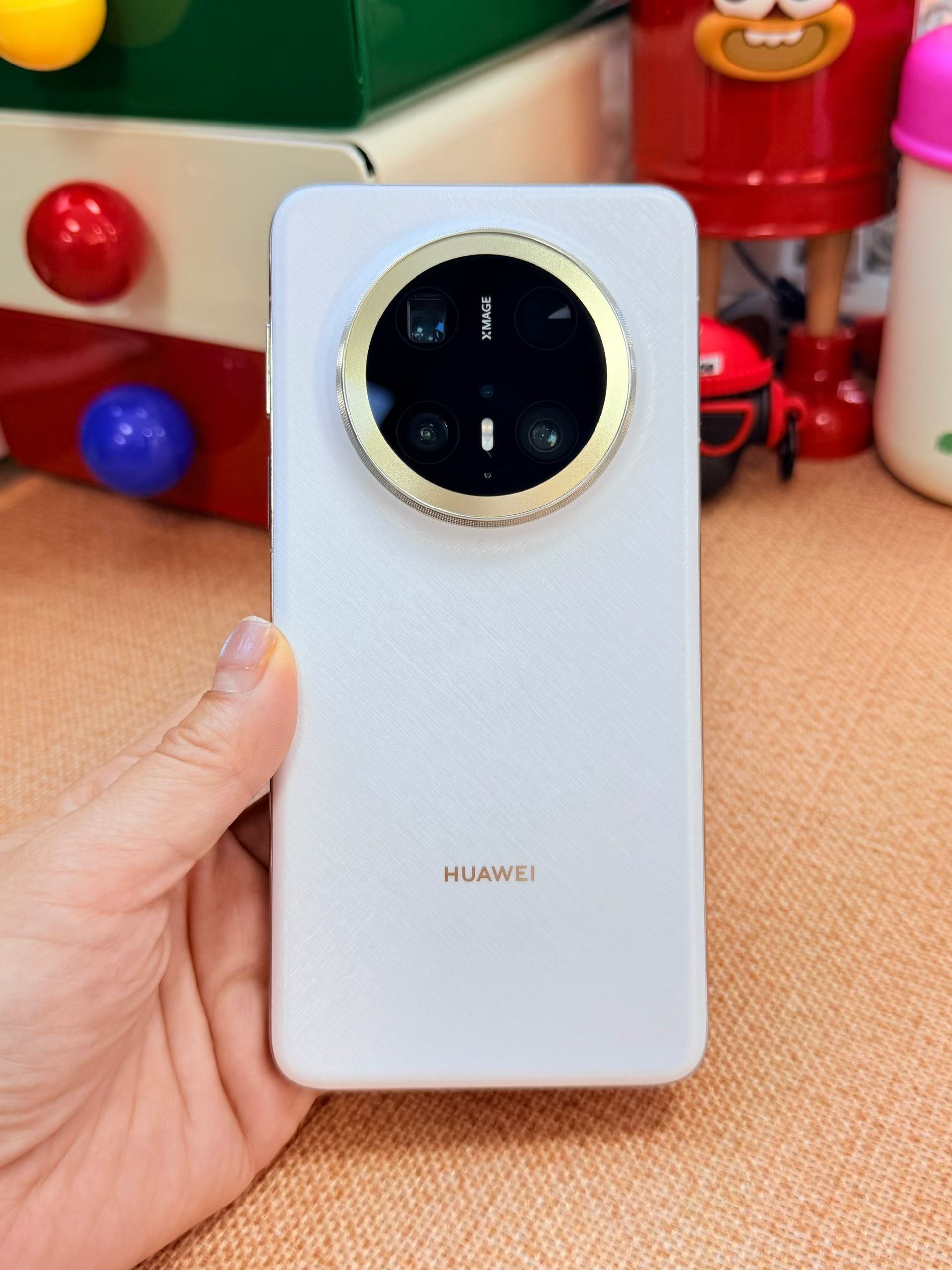 精品二手机华为Mate70 Pro+ 16+512G白电池效率94%，国行纯原边