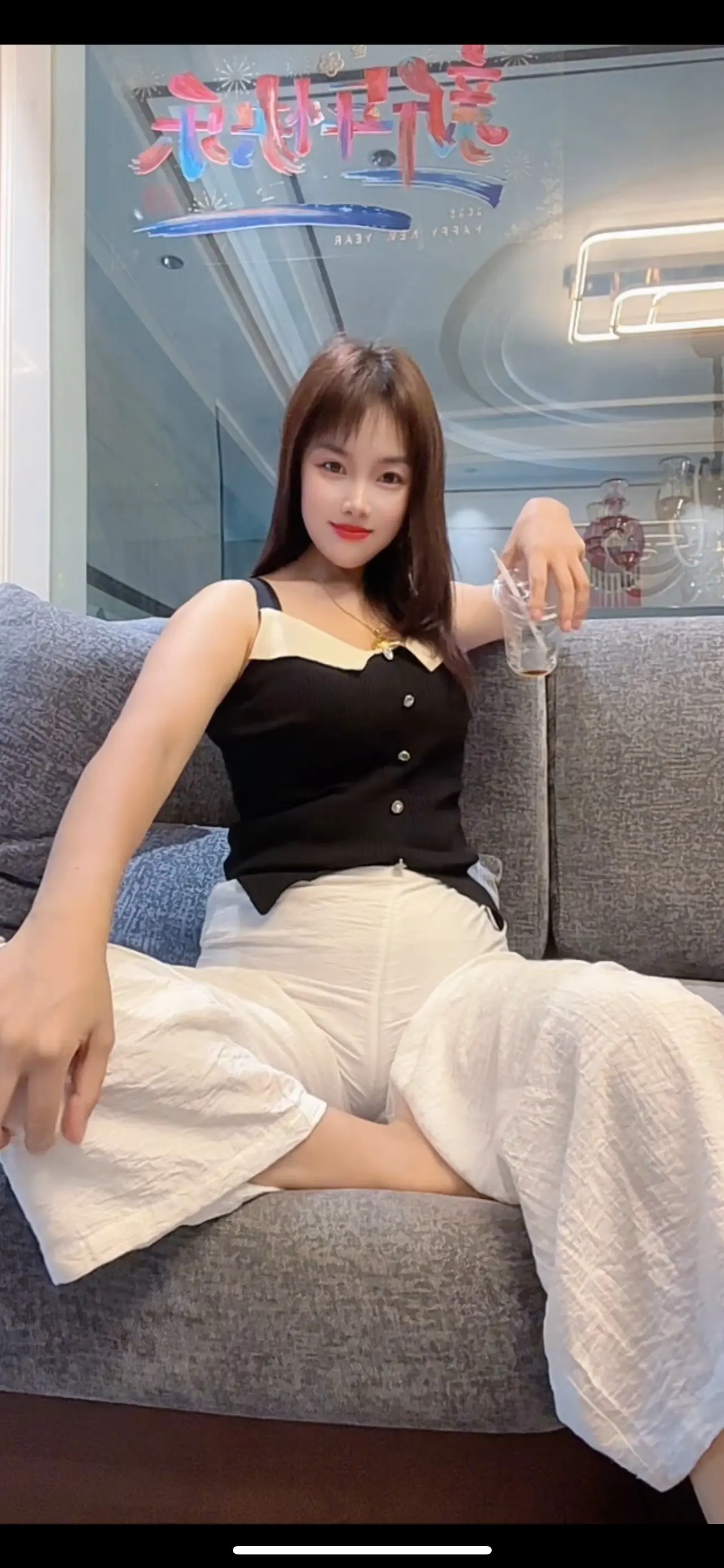 姜还是老的辣，泥鳅还是小的滑，男人年轻才有劲儿，女人越老越有味儿，不要...
