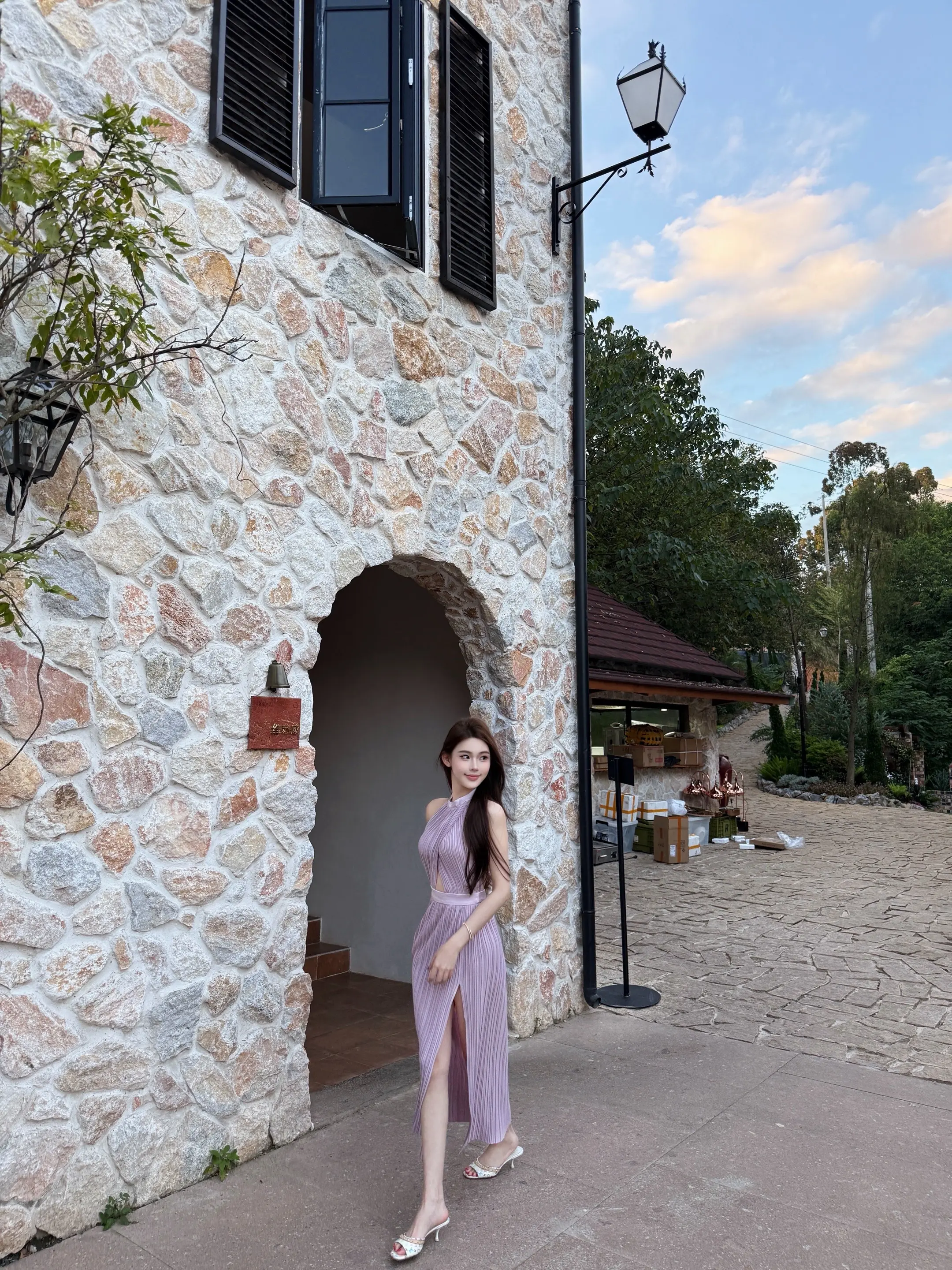 我允许我的感情世界有晴有雨，但我的内核必须稳如磐石。我的钱 我的自由 ...