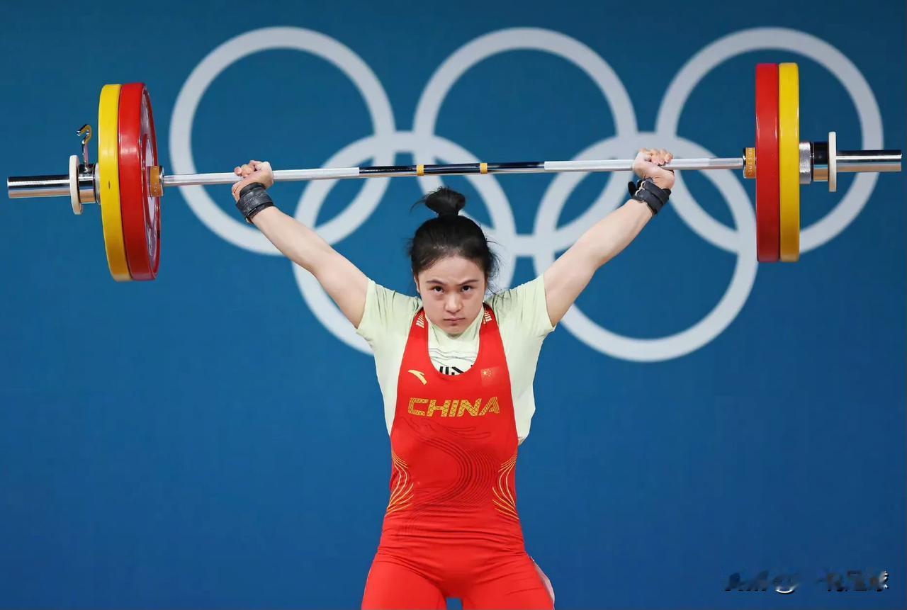 第28金！！罗诗芳！！在举重女子59kg级比赛中，罗诗芳以抓举107公斤+挺举1
