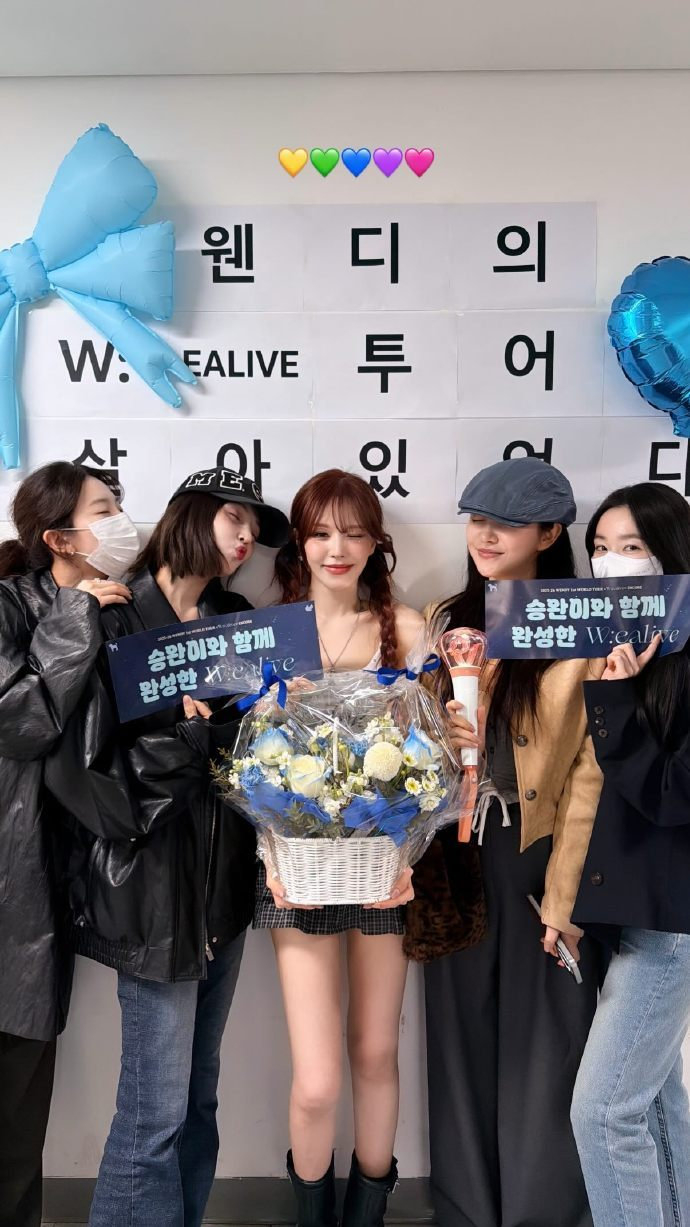 RedVelvet时隔387天完整体合照 Red Velvet时隔387日的完整