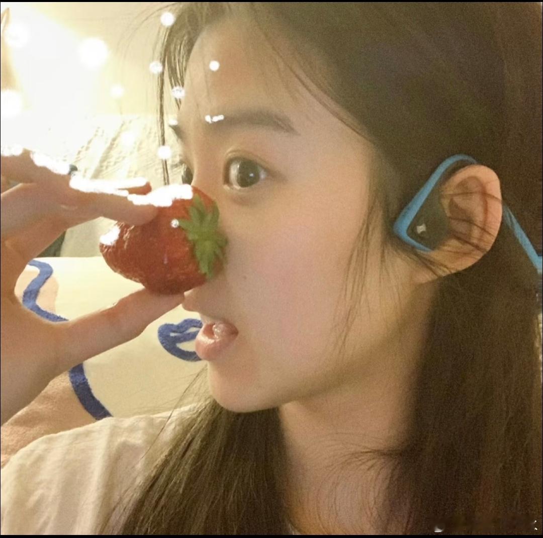 卢昱晓[超话] 天呐噜噜晓也太可爱了噜分享一组卢昱晓头像～卢昱晓 | ​​​