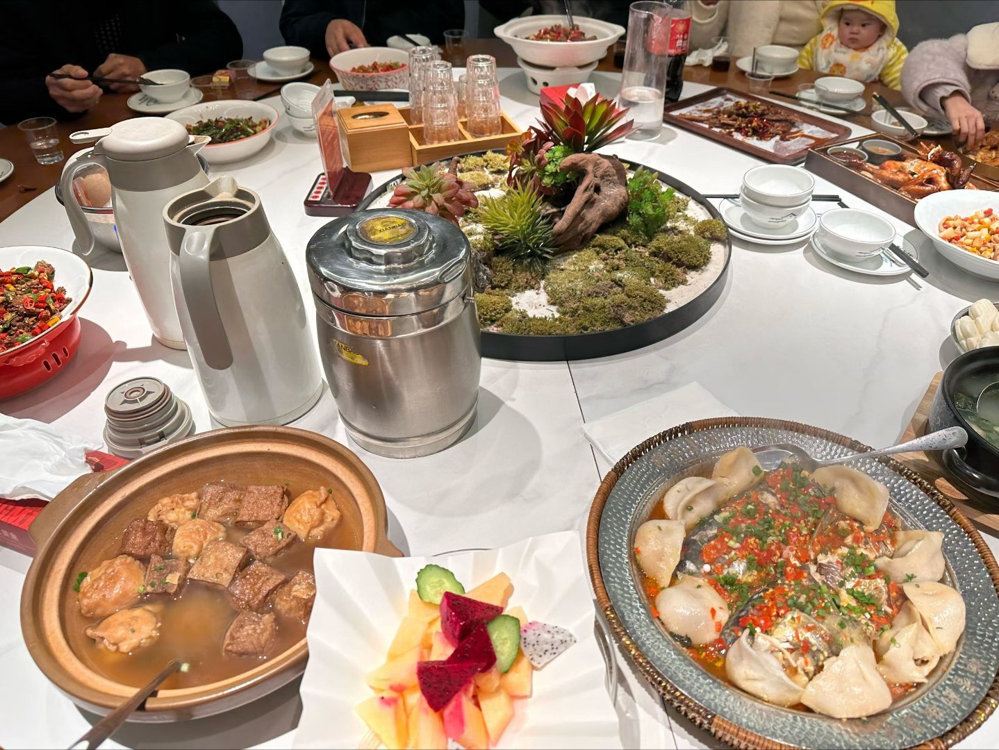 元宵当然是要聚一聚，全公司一起！引领者-彦明河黄金