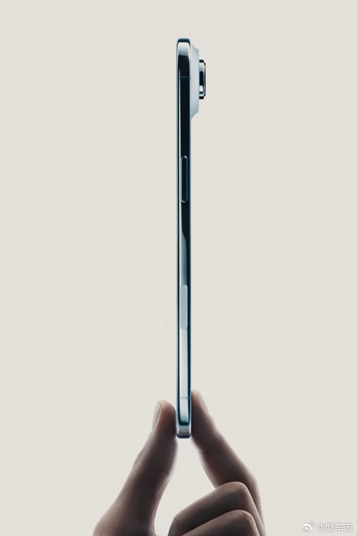 iphone17 虽然Air颜值不错，但我的iPhone 7也没差哪去啊[dog