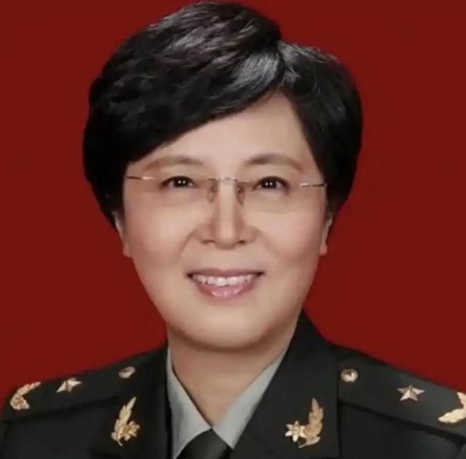 1988年，浙大教授23岁的女儿被保送清华。在旅游途中，她爱上35岁的酒厂工人，