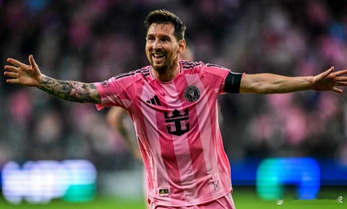 4月17日讯 近日，梅西的前巴萨青训教练格拉塔科斯和博阿达接受了《每日体育报》的