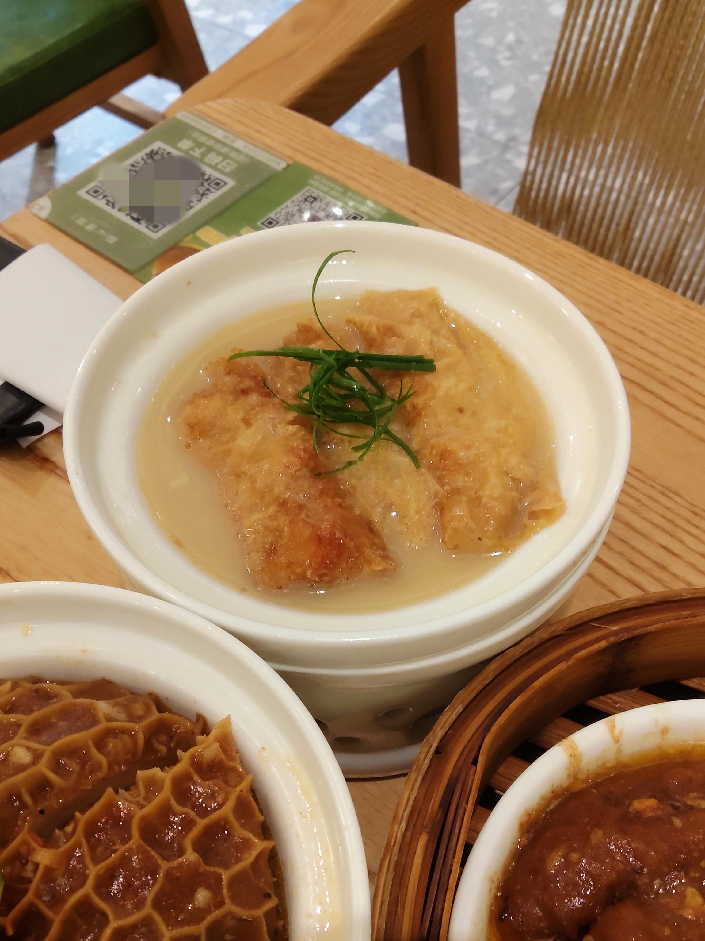 现在对汕头的茶点真的越来越失望，没有一家让我眼前一亮的，价格倒是经常让我乌暗晕，