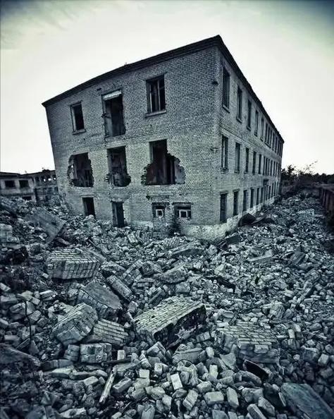 1976年唐山大地震前，专家预测，河北可能会发生地震，青龙县一把手冉广岐得知后，