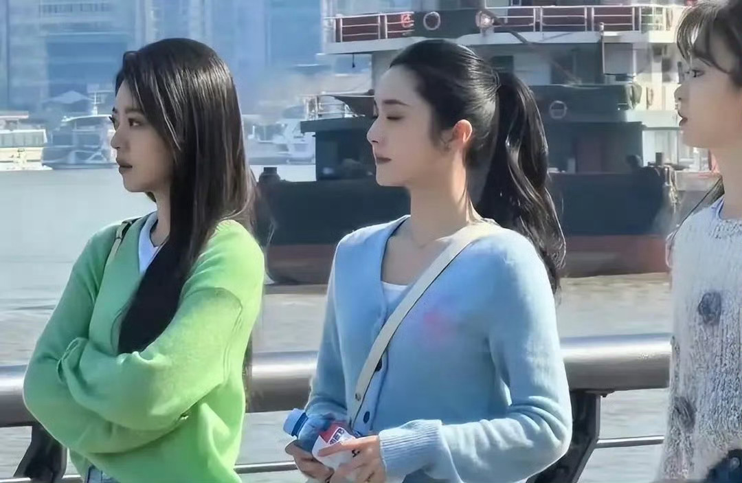 路人偶遇赵今麦，原来她私底下长这样，这也太美了！ 