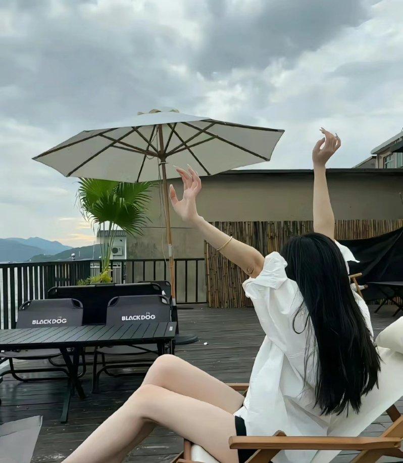 如果都在用心 那将会走得很远 亲情是 爱情是 友情是 任何关系都是 . ​​​