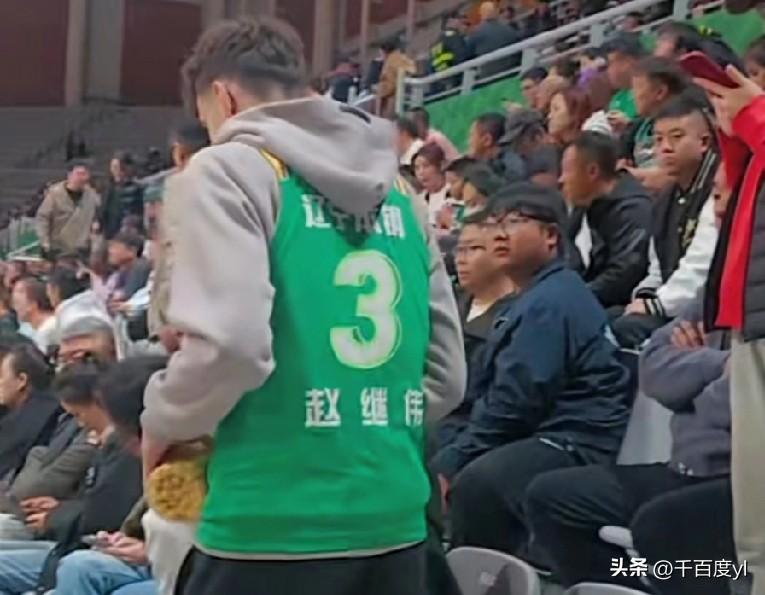 辽篮乌戈教练的儿子是赵继伟的球迷
赵继伟的球迷很多，有国内的，还有国外，其中乌戈