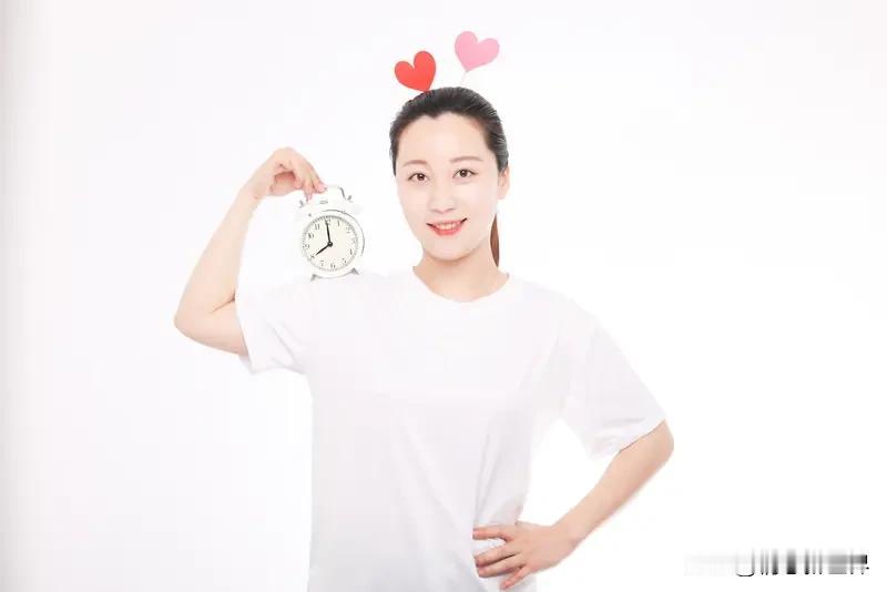 女人什么时候最容易对男人动心？答案因人而异，但有些时刻很有共性。
当女人感到被深