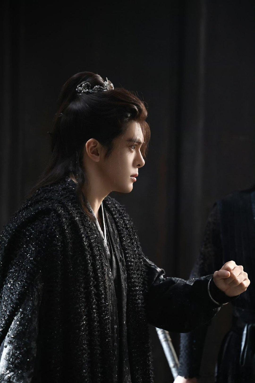 终于等到曾舜晞武拾光角色曲曾舜晞角色曲上线剧也结局了曾舜晞《拾光而行》终于上线，