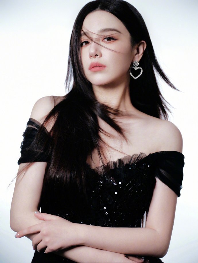 阚清子感谢浪姐培养阚清子真诚坦言自身成长全都离不开乘风的培养，浪姐真的很会打磨实