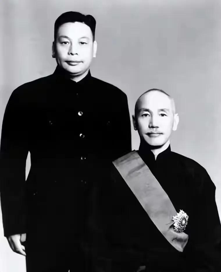 有一个台湾博主的视频说，蒋介石在台湾的760座雕像，已全部拆除，这是台独分子“去