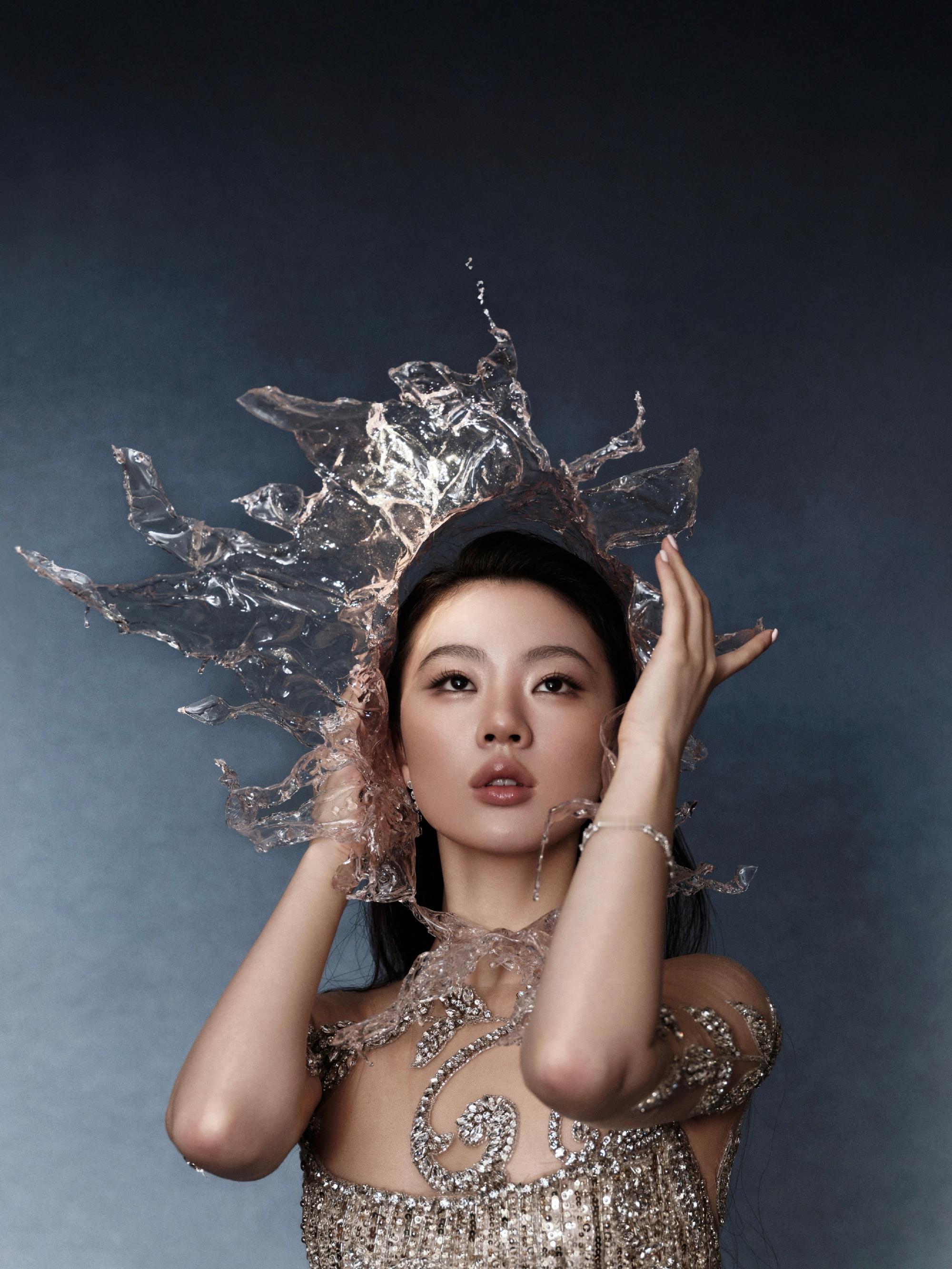 单依纯银鳞碎光裙单依纯人鱼皇后 人鱼皇后来的吧 