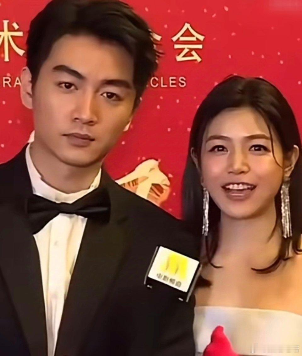 我个人最反感陈晓的一点，是他的态度。爱的时候，怎么着都行，不爱的时候，看你一眼都
