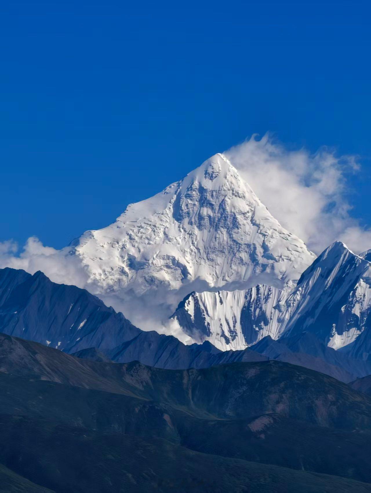 专门到海拔4300米的地方拍四川第一雪山，贡嘎山 康定·斯丁措·天空之镜