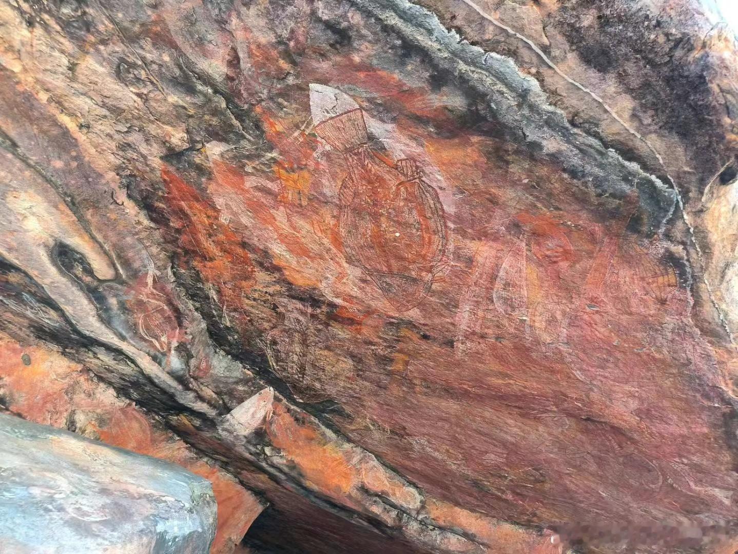 澳大利亚北领地，Ubirr乌比尔岩画是Kakadu卡卡杜国家公园最著名的原住民岩