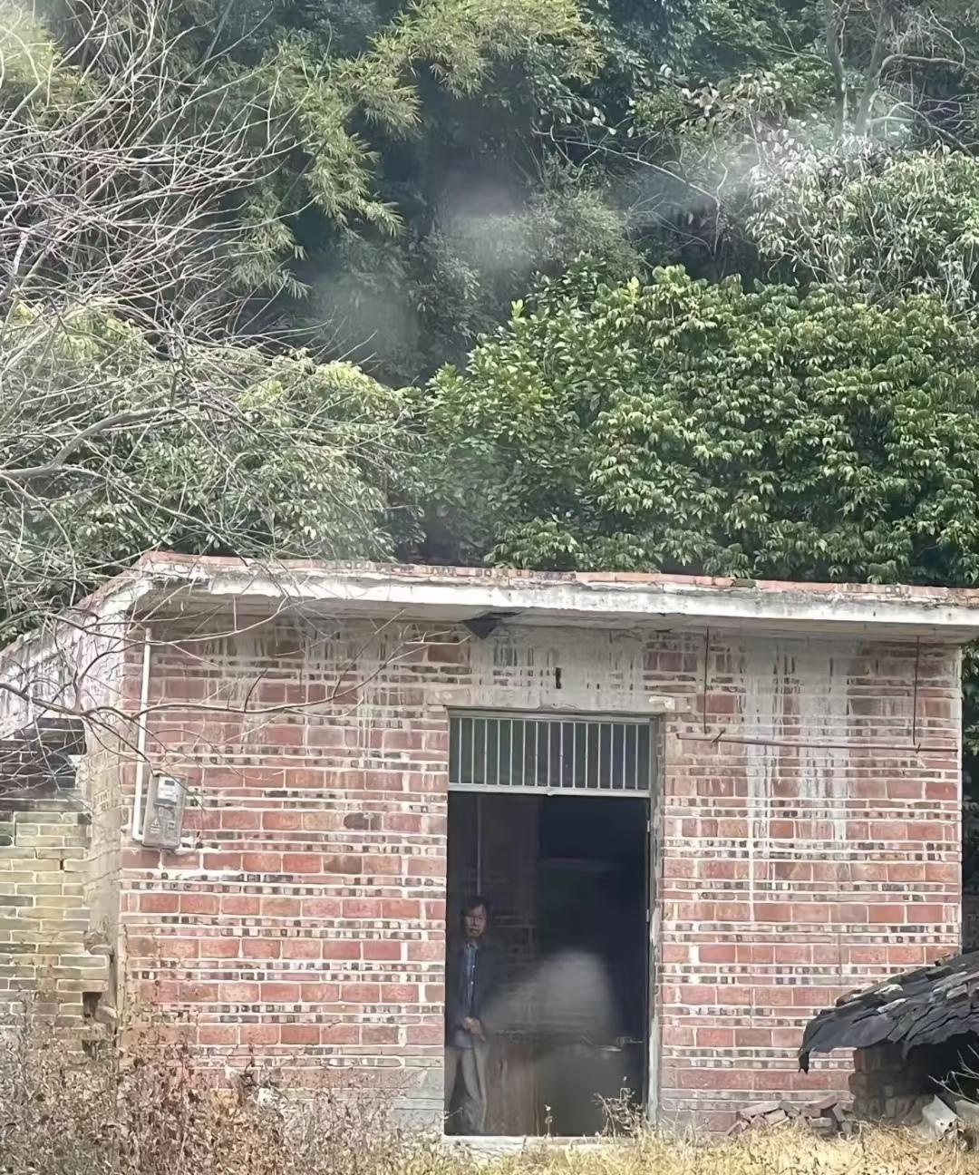 是不是不结婚老了以后就是这样子？[流泪]