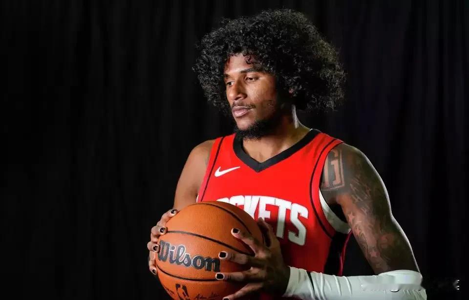 NBA季前赛，火箭129-107大胜马刺。

火箭球星杰伦-格林出战27分钟，投