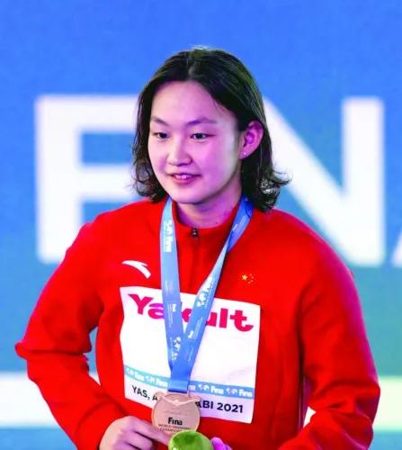 李冰洁，中国游泳运动员，曾多次在世界游泳锦标赛和奥运会上表现出色，为中国游泳队赢