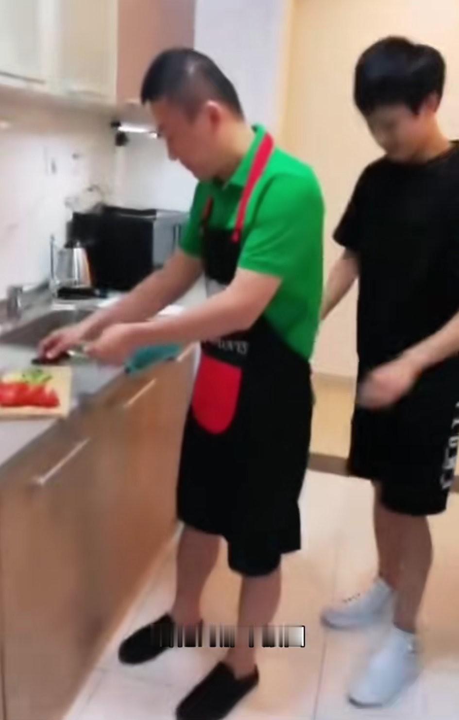 马林做面给高远吃，现在非常喜欢马琳指导了，因为马琳对曼昱好，也喜欢高远， 高远真