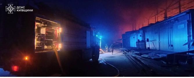 1小时都不愿意等！俄军雷霆反击掀翻乌指挥所，普京向西方甩出最硬底牌。

战火的残