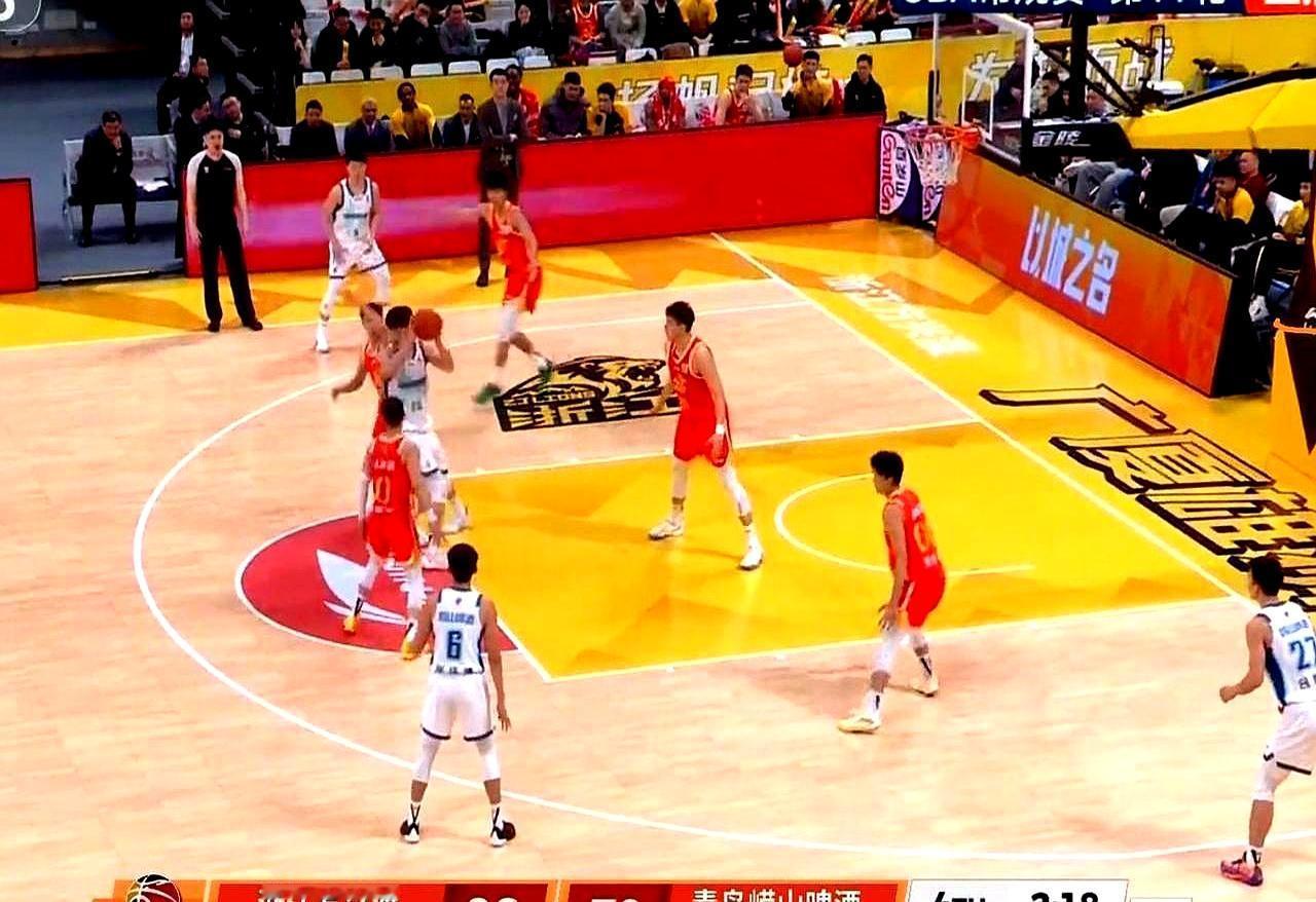 2026年1月19号，广厦主场90比75把青岛按在地上摩擦。
 
一边缺了仨外援