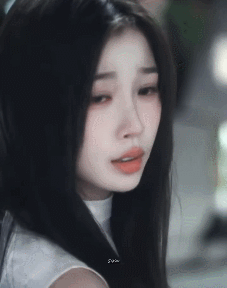 虞书欣演的姜暮是黑芝麻馅汤圆 虞书欣把姜暮的软糯与调皮拿捏得恰到好处，外表甜糯惹