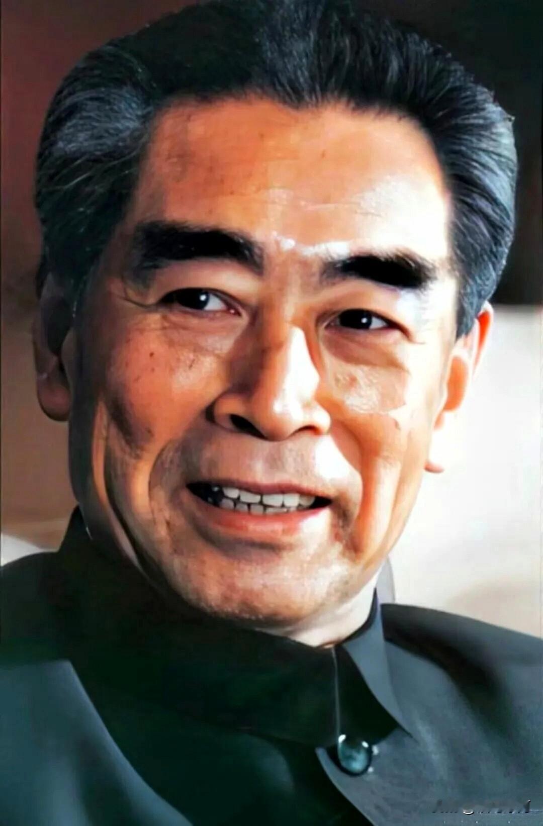 🍁周总理这一餐仅花七分钱。
 1959年，周总理回到久违的母校天津南开大学、视