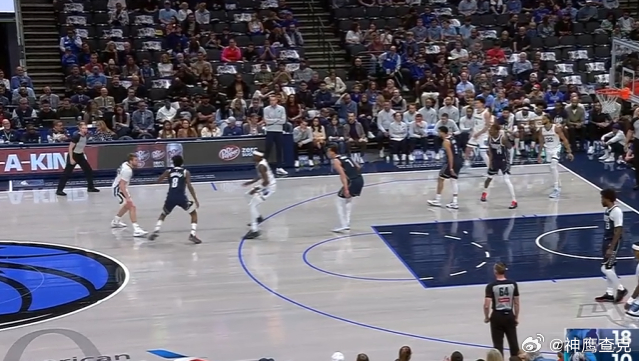 全队最高25分助队大胜！镜头解析斯潘塞vs独行侠进攻表现123456底线球回合，