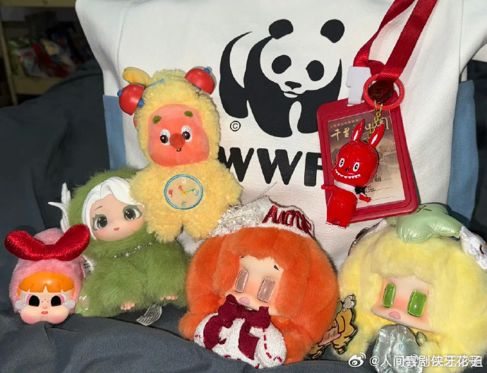 刘诗诗杀青送工作人员礼物刘诗诗杀青送剧组人员礼物 刘诗诗《千里江山图》杀青福利太