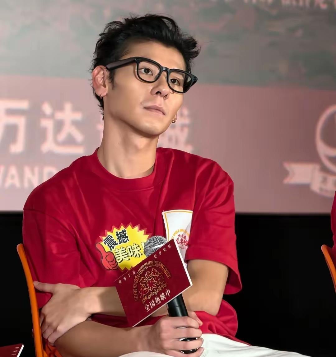 《龙餐馆》路演现场，记者问蒋奇明:“如果大家只能记住你一个特点，你最希望是什么？