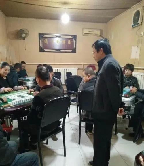 取缔所有麻将室，将会出现什么现状？
这事不能只盯着几张麻将桌看。真要把所有麻将室