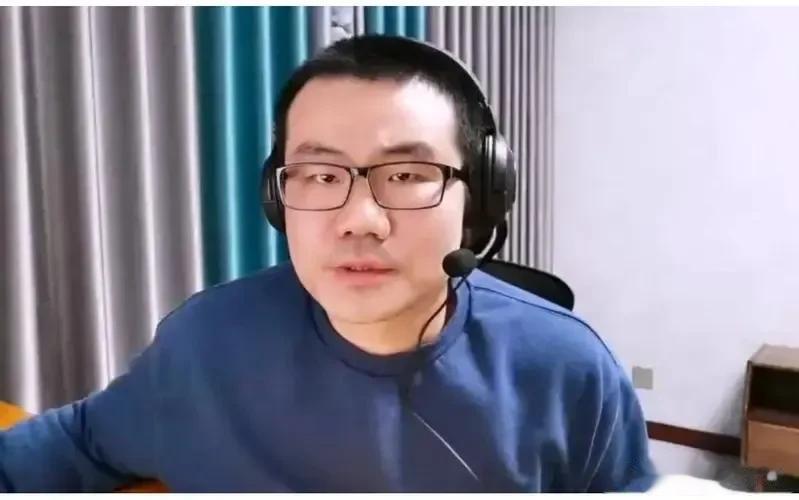 随着乔尔杰维奇离开中国，男篮新任主教练人选将在以下四位中产生：

1、杨鸣
2、
