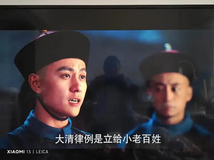 让你走投无路，最后选择跳楼的，不仅仅是债主和“催收”，还有把你微信里吃饭钱都冻结