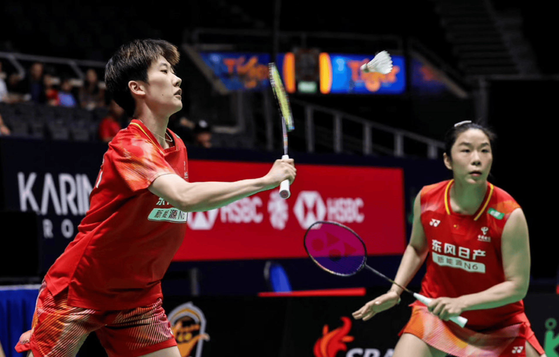 凡贤组合2-0战胜吕乐乐/曾晓昕，轻松晋级世锦赛女双16强