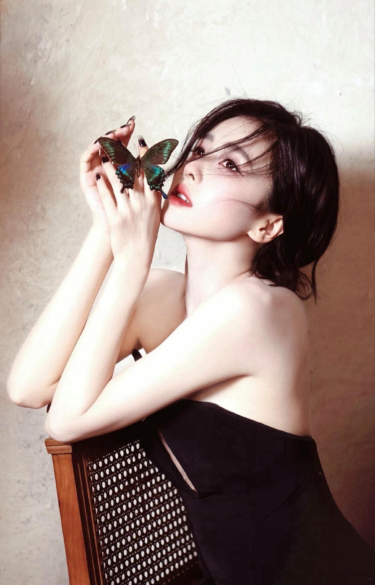 1. 有位长相神似天仙的女星，如今的处境类似外室，她最大的筹码是生下孩子。男方已