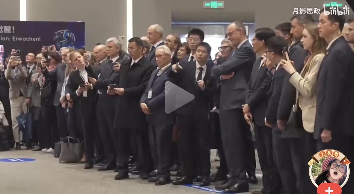 默茨彻底破防了！
也许，这一次的中国之行的对他，及他的团队刺激太大了，默茨在回国